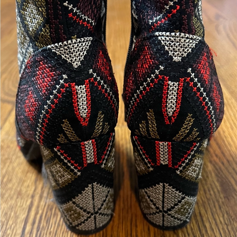 Lightly worn boots size 8